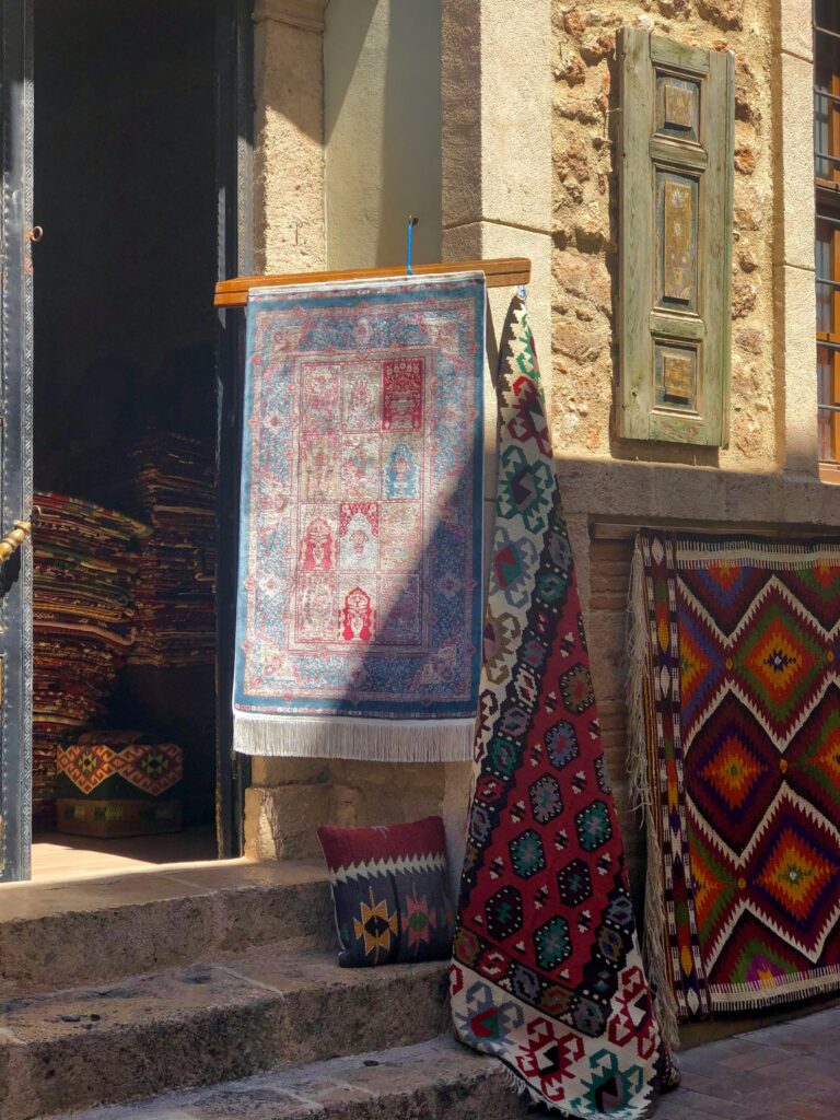 How to Choose the Best Outdoor Carpets Dubai Offers